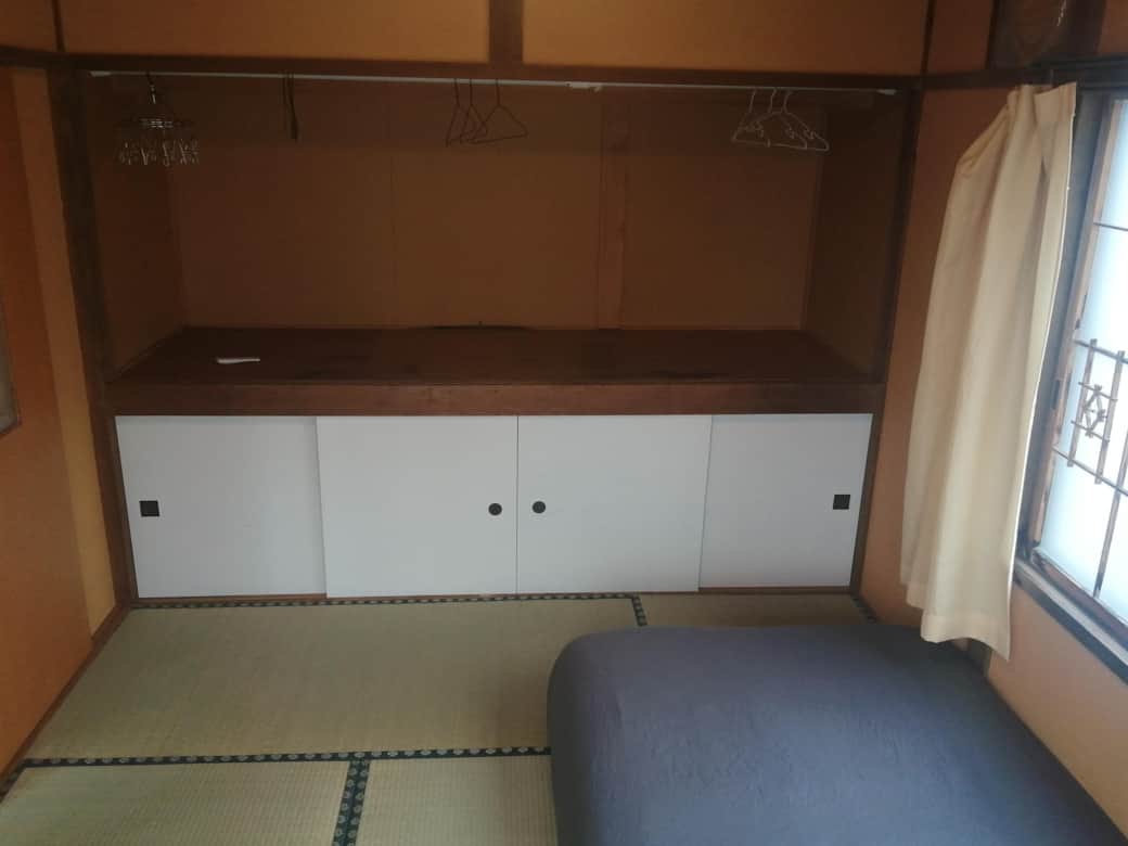 East Room (wardrobe space) East Room (wardrobe space)