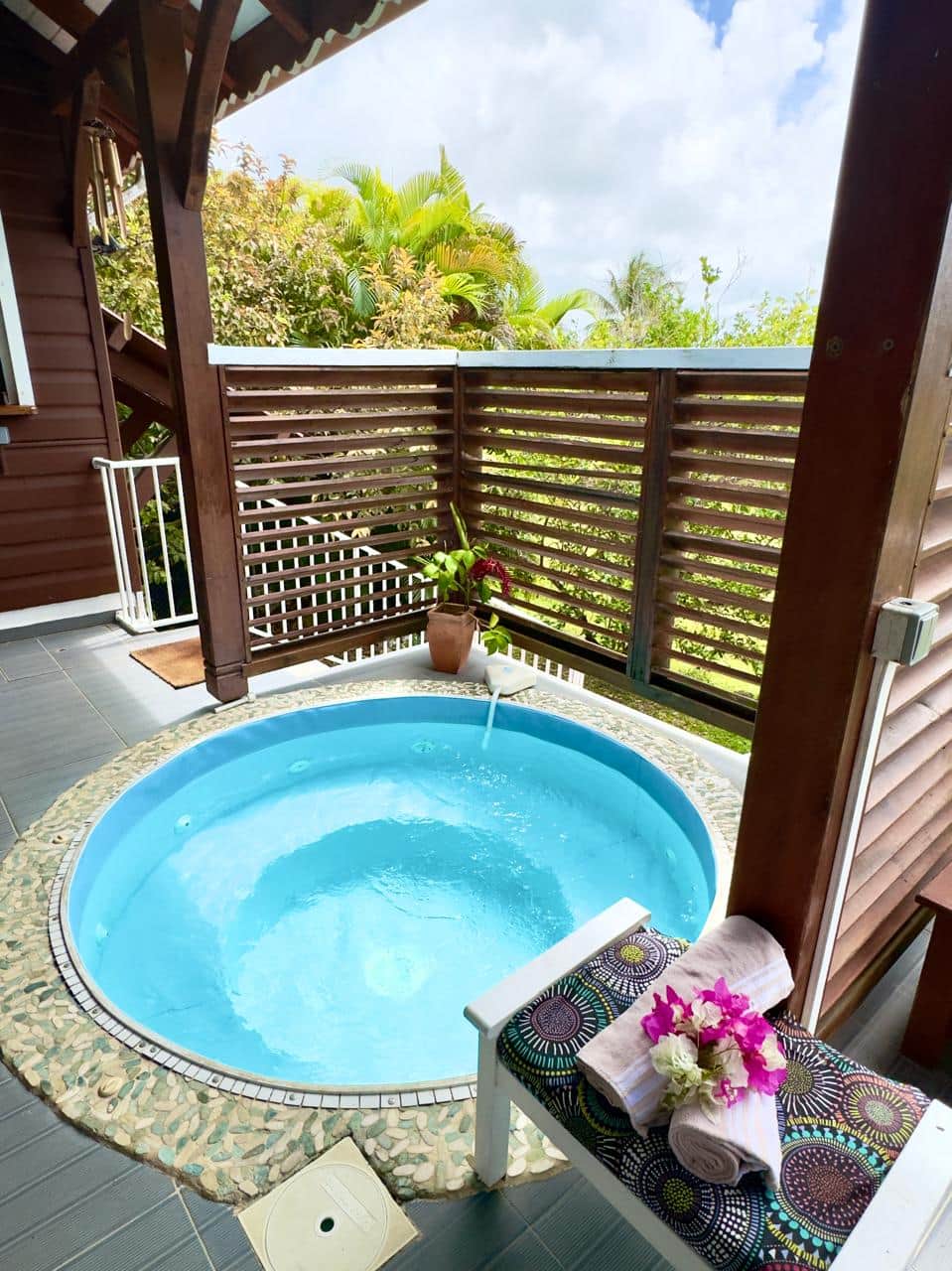 EXTERIEUR - Jacuzzi