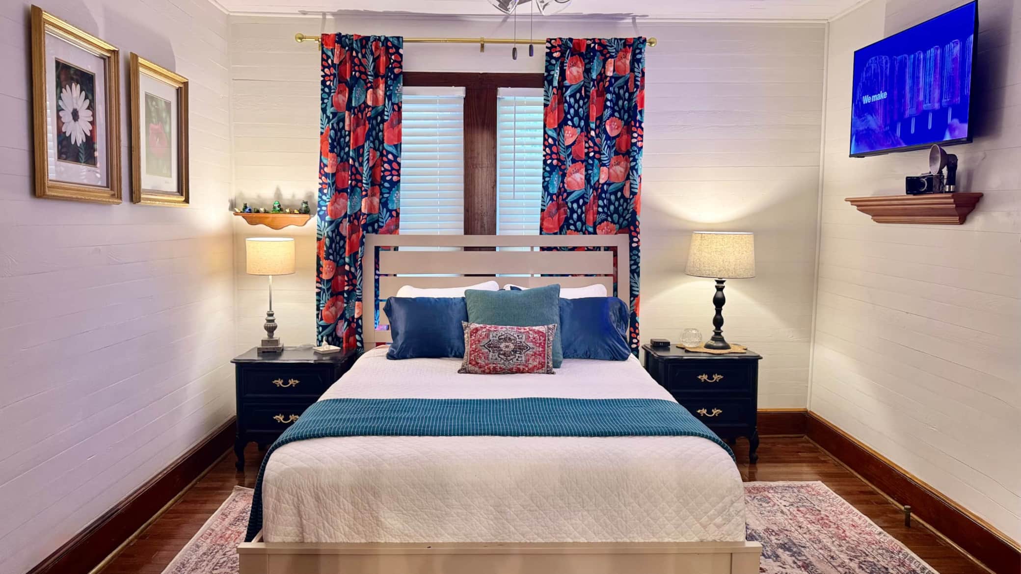 Middle bedroom
