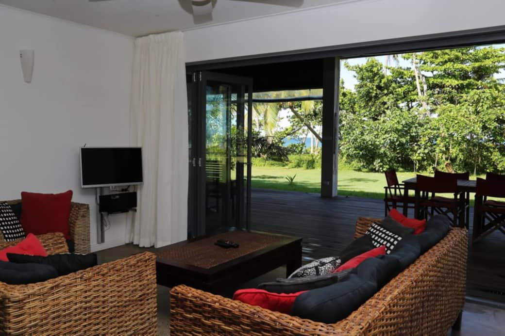 Tropika - Laze on the couch taking in the view