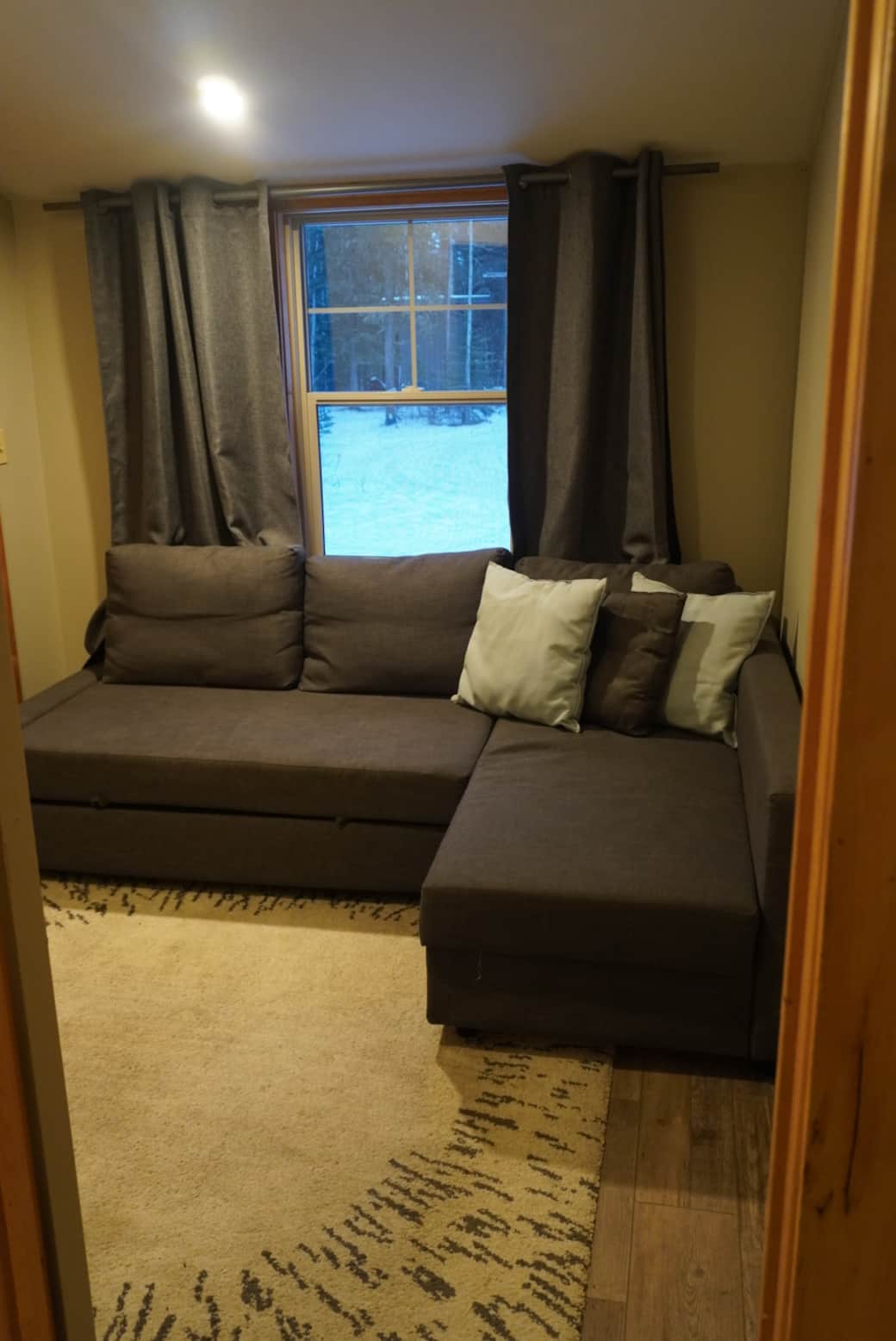 Den in Cabin