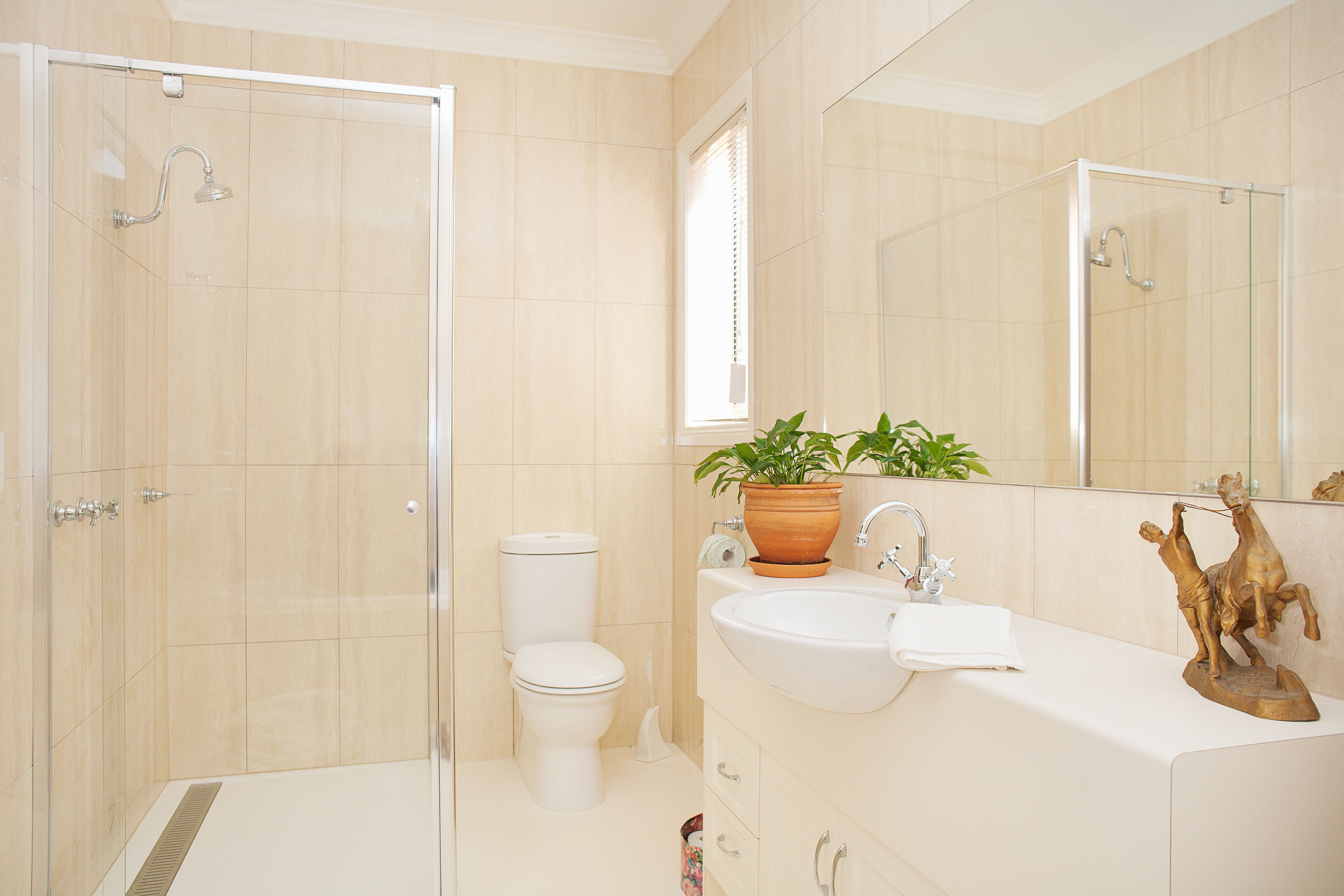 Spacious bathroom with walk in shower 