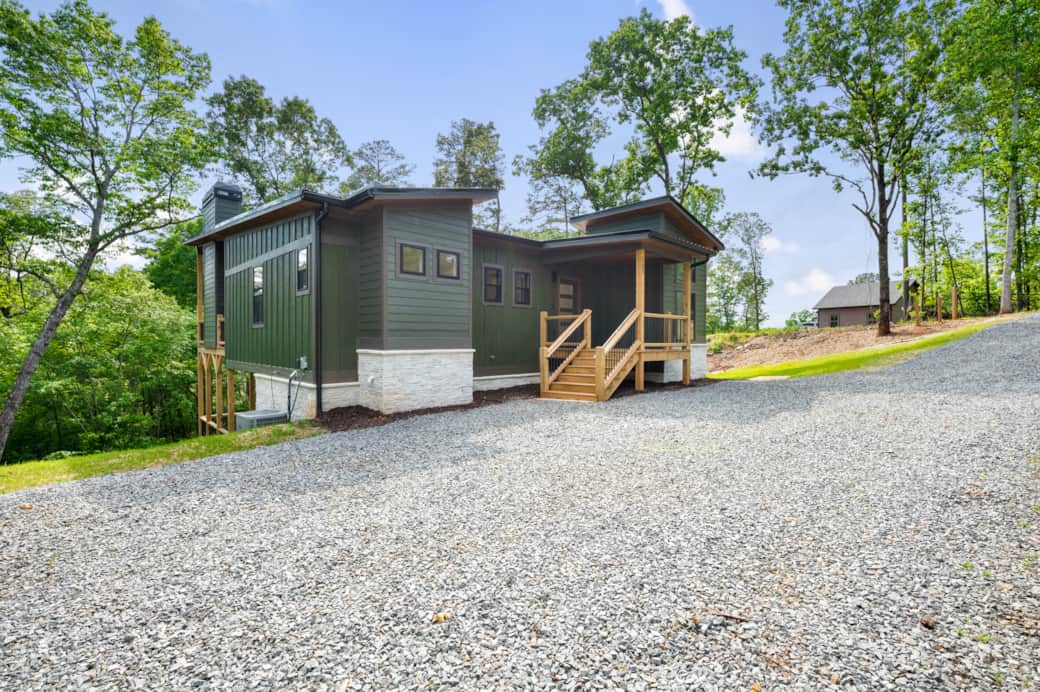 Very few neighbors in sight Very few neighbors in sight