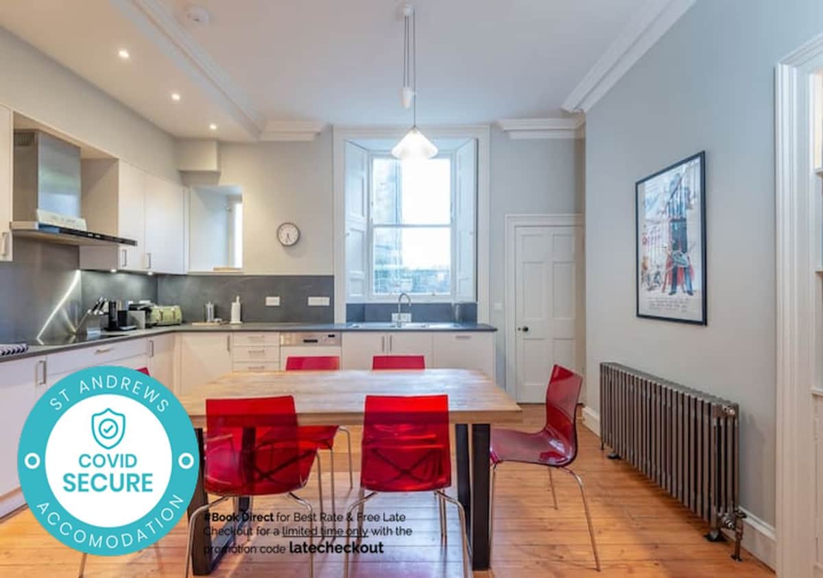 Luxury St Andrews Apartment 5 mins to Old Course Apartment in St