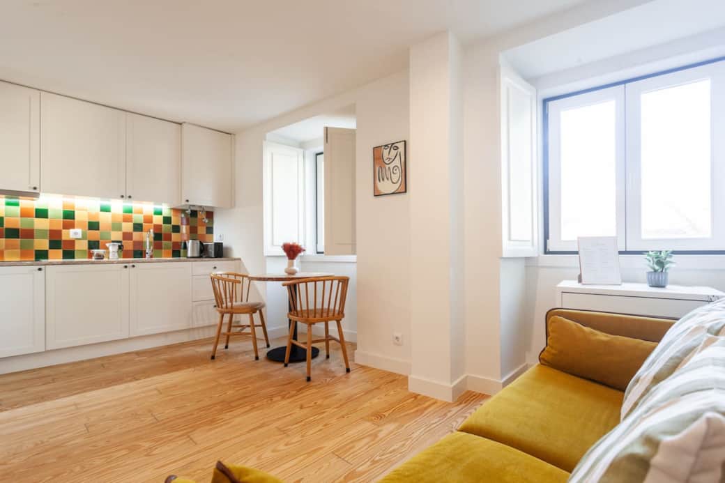 The kitchen is fully equipped with all the basics to cook and eat comfortably; includes 4 hobs (hotplates), microwave, dishwasher, toaster, kettle, coffee machine, kitchenware and silverware + coffee, sugar, salt, oil, teabags and other basics.