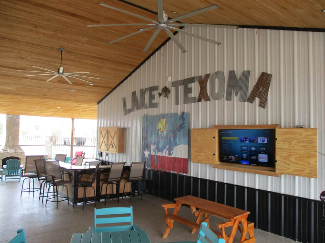 Spacious open air pavilion with bar seating, overhead fans, two TVs and plenty of room for everyone Spacious open air pavilion with bar seating, overhead fans, two TVs and plenty of room for everyone