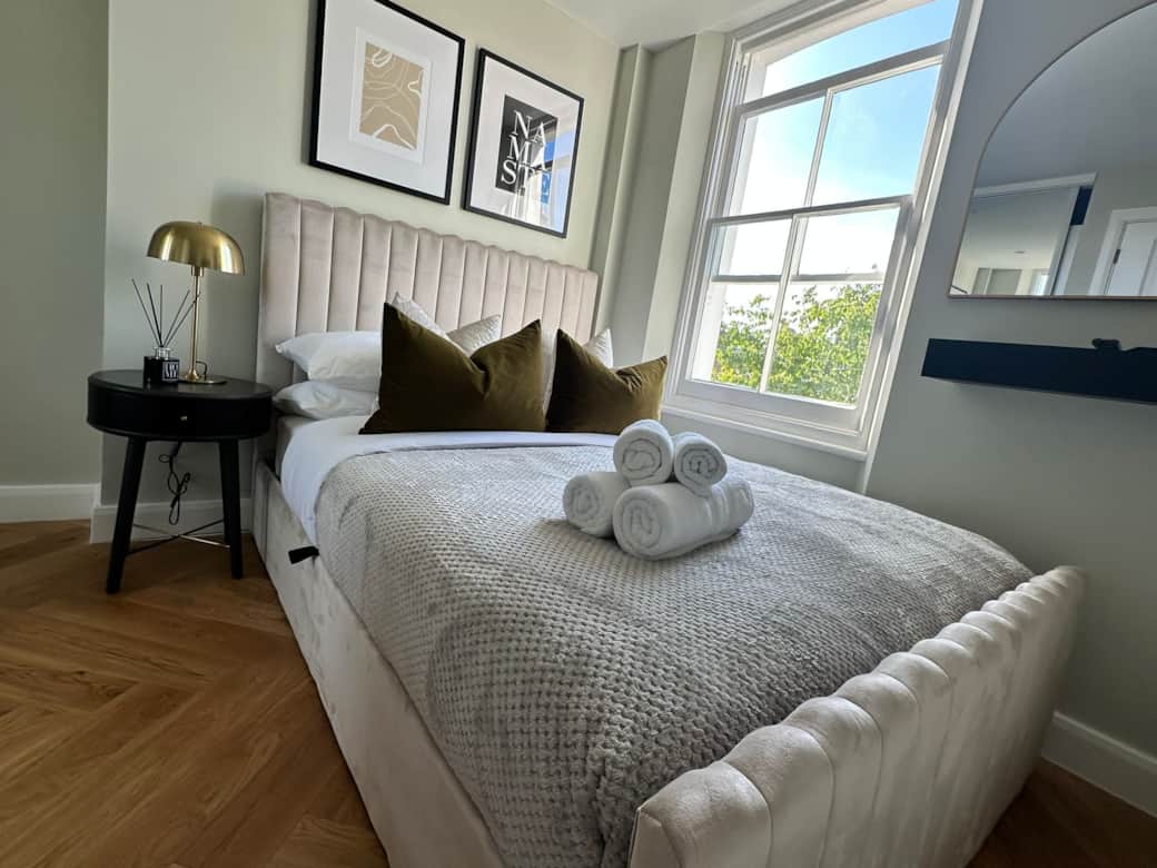 Bedroom (3)