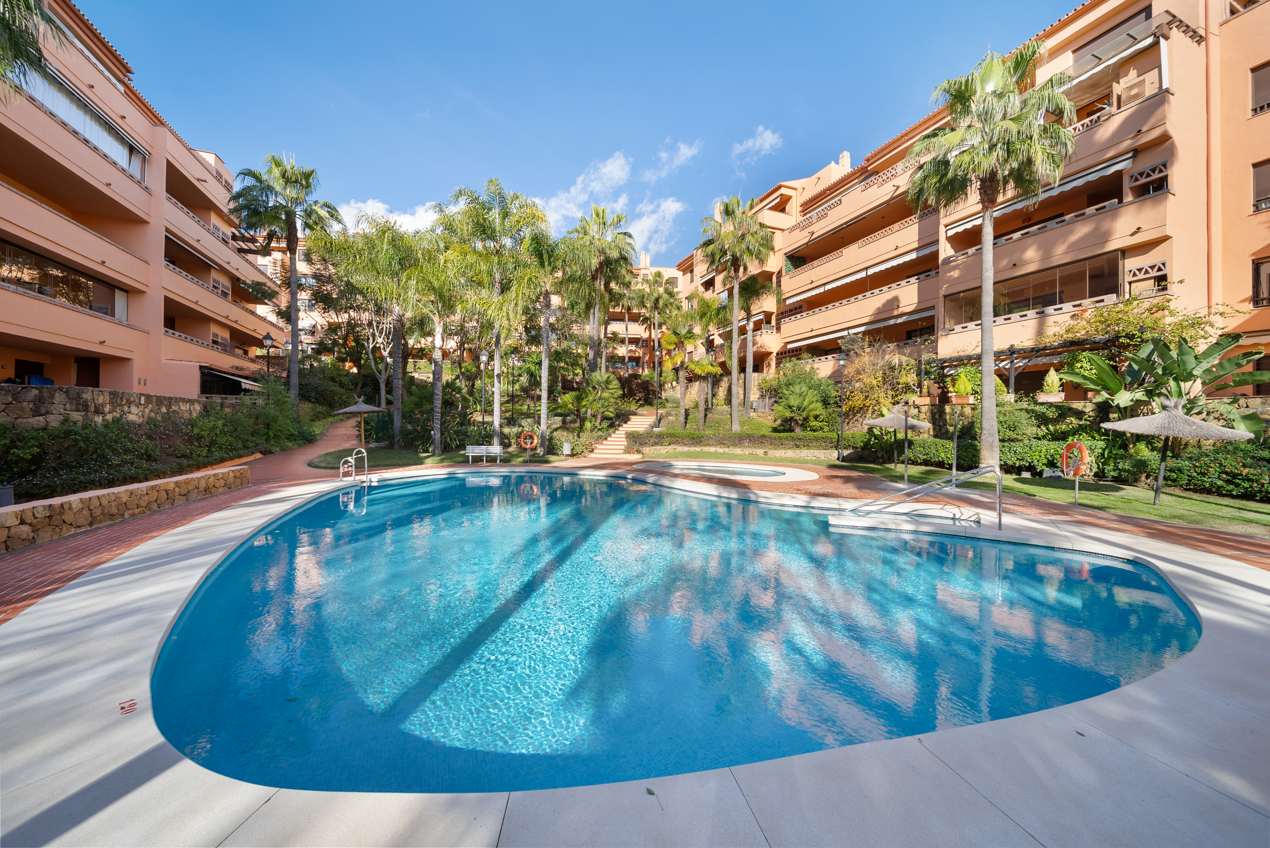 RDR585 - Bright 1 Bedroom Apt in Costa Nagüeles