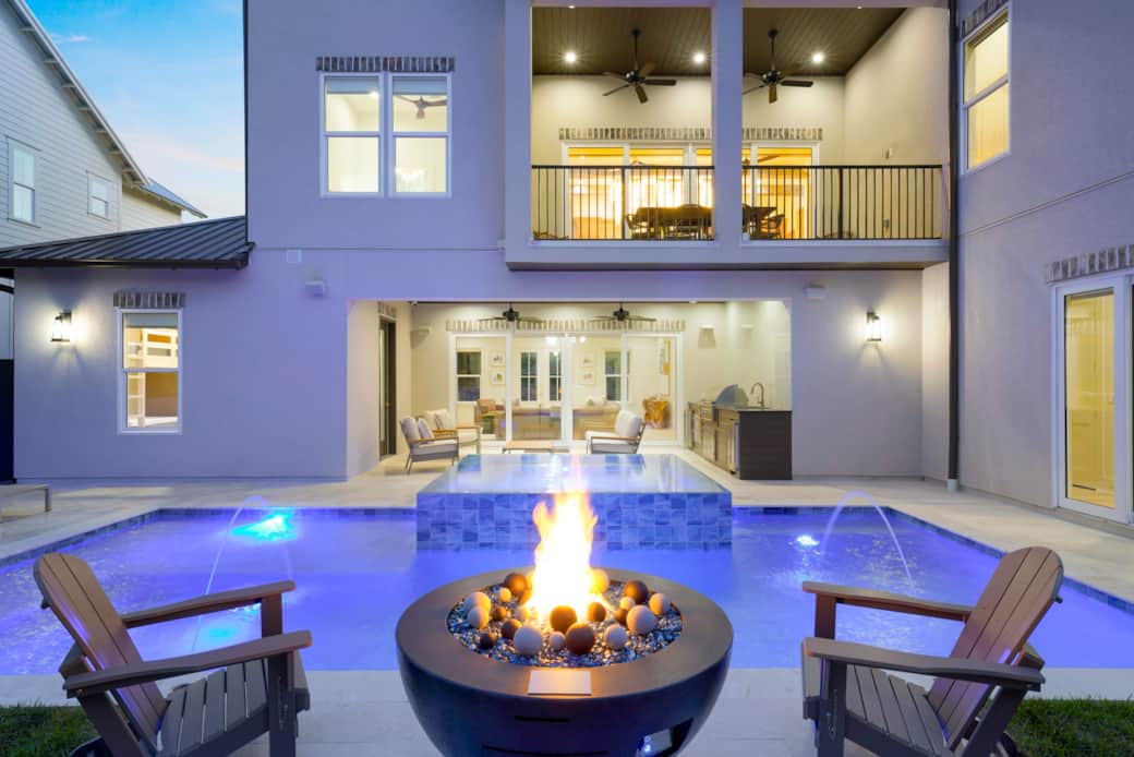 Fire pit, Pool, Hot Tub, Grill, Patio, Balcony