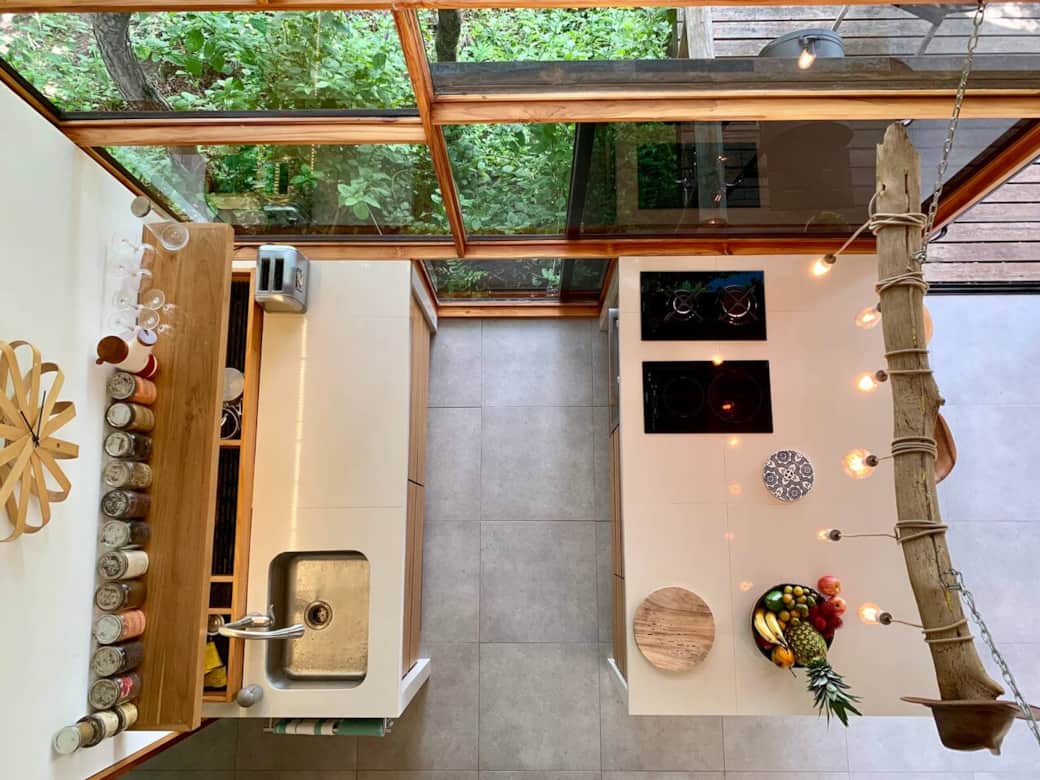 Kitchen, aerial view
