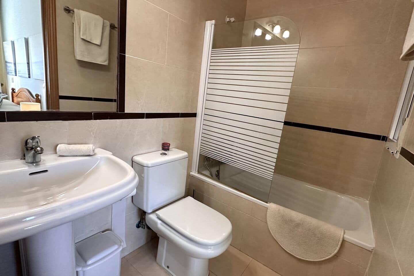 Chalet con piscina y tranquilidad — foto 21