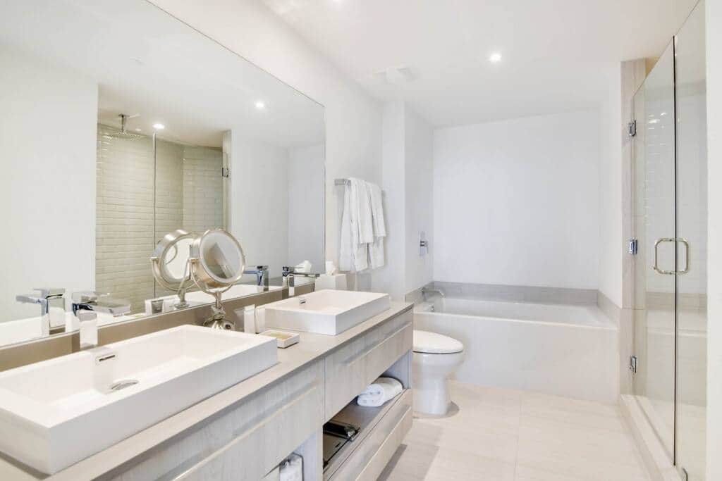 Master Bathroom Master Bathroom