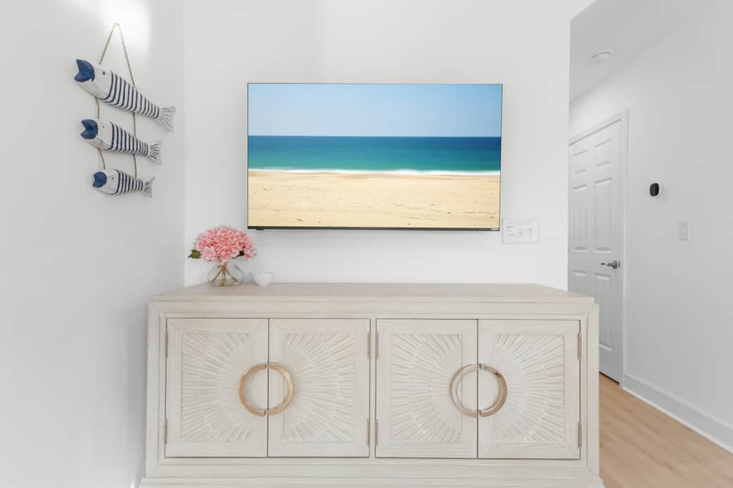 Living Area/TV Living Area/TV