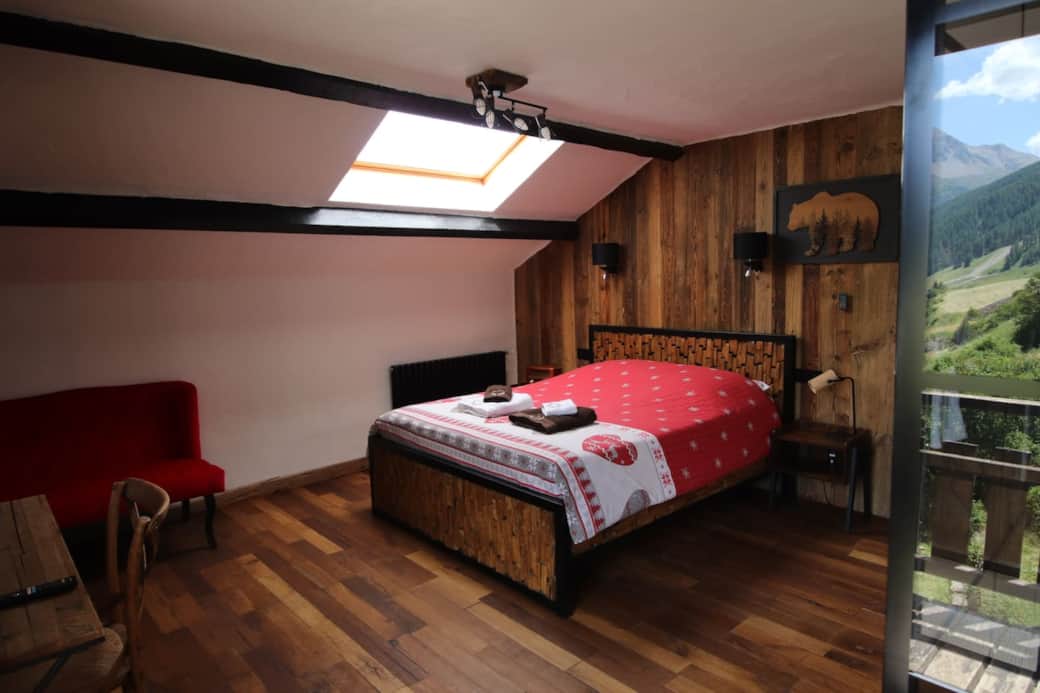La chambre parentale d'un autre angle. La chambre parentale d'un autre angle.