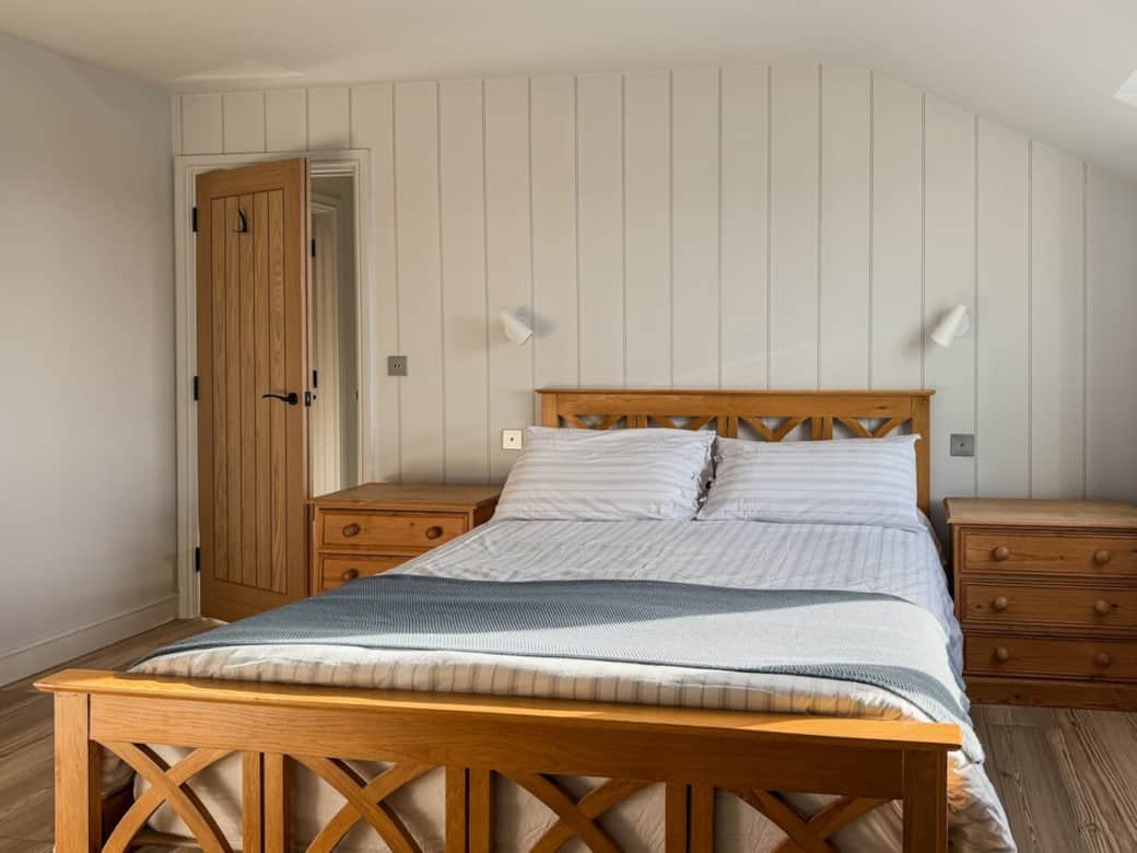 Snooze in the very comfortable king sized bed in this sea view en-suite room. 
