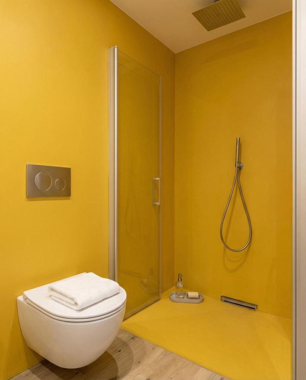 bathroom with rain shower in Casa Mille e Una Stella 3