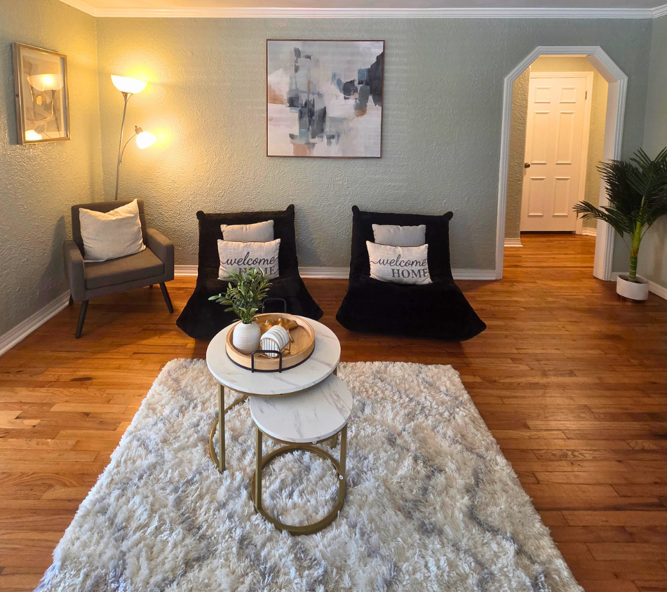 Beautiful lamp and wall art create a warm and inviting atmosphere. Lakeland, FL Beautiful lamp and wall art create a warm and inviting atmosphere. Lakeland, FL
