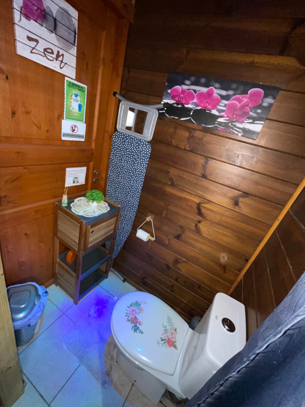 WC WC