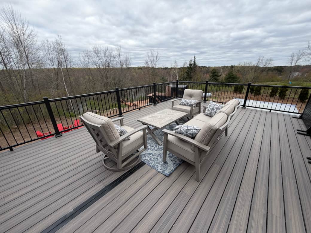 Upper deck