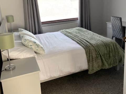 Room 8 (1)