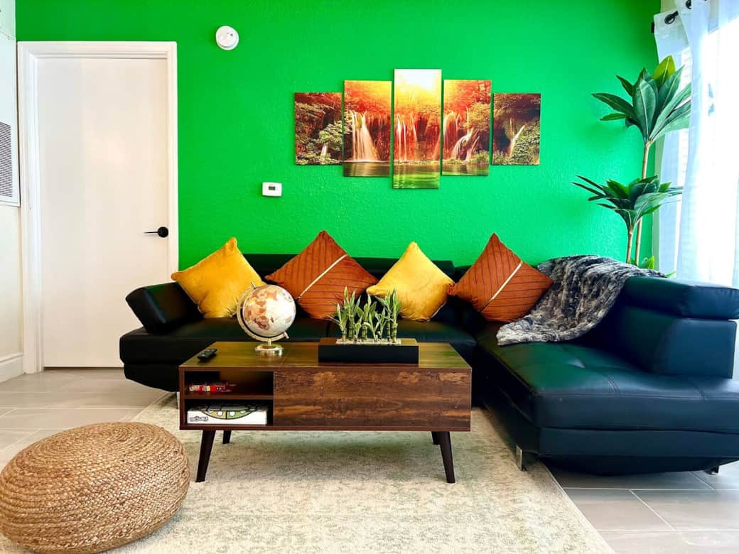 Relaxing living room area
Relaxing living room area