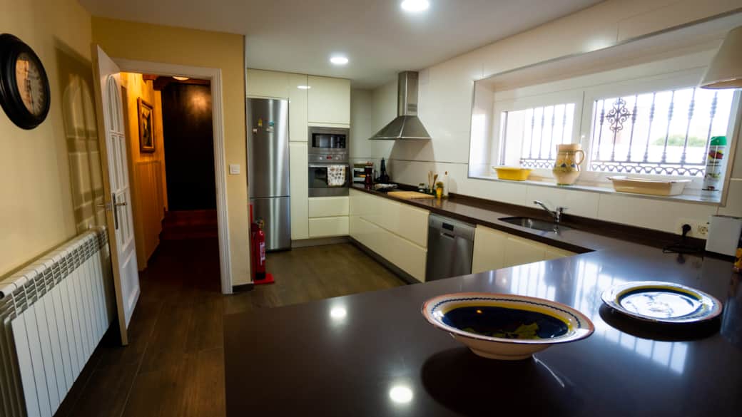 vista genral de la cocina del apartamento