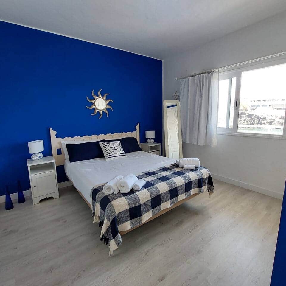 Master Bedroom: King size Bed