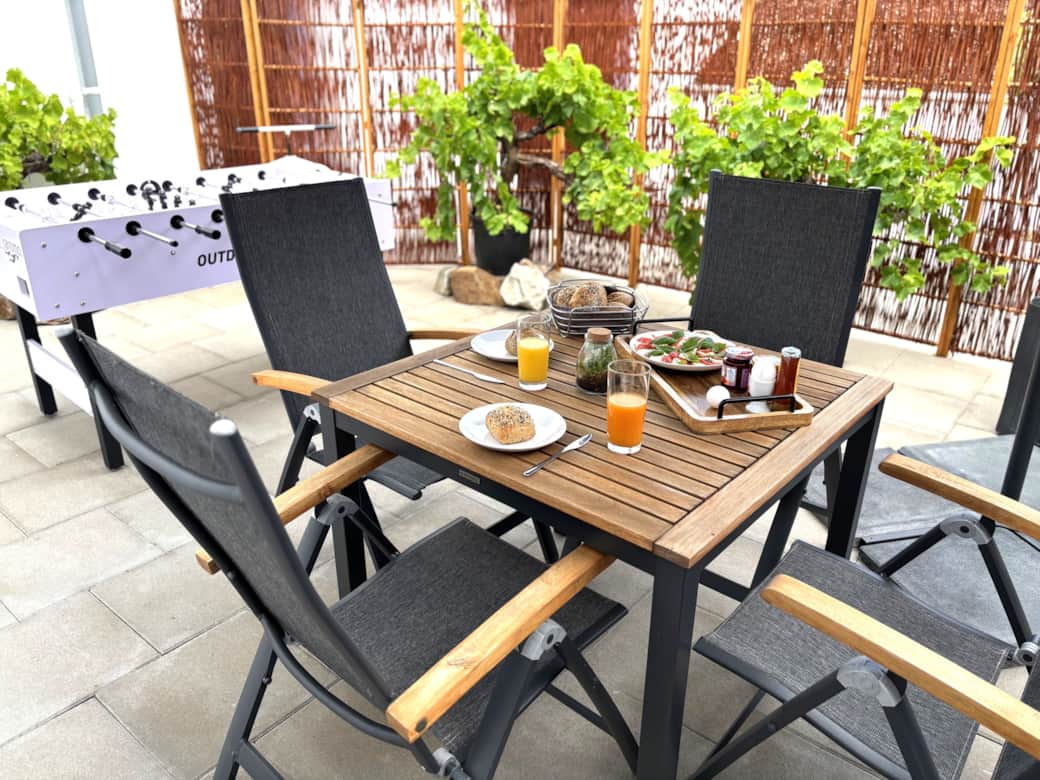 4Terrasse Frühstuecksmoeglichkeit3