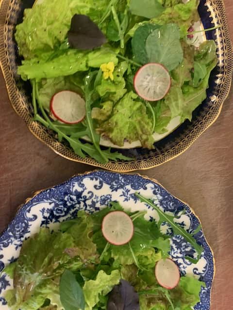 Fresh salads & vegetables