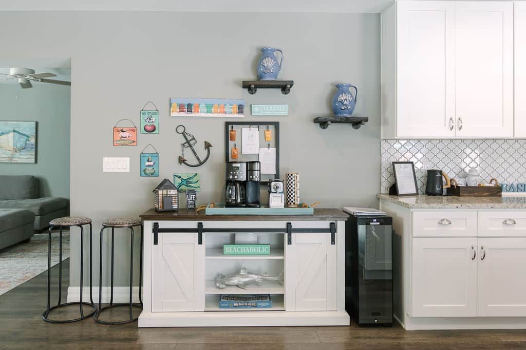 Coffee and tea bar 