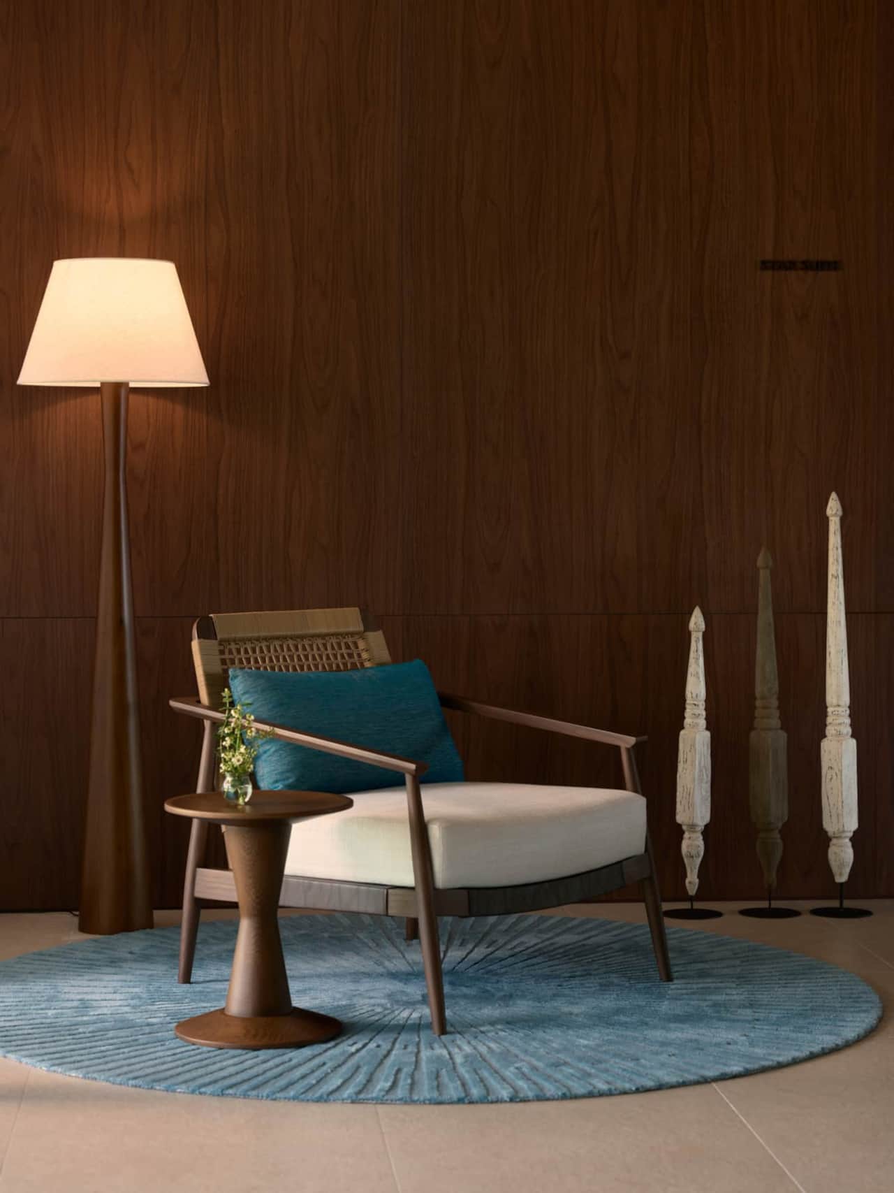 Star King Suite - Living & Pantry Area