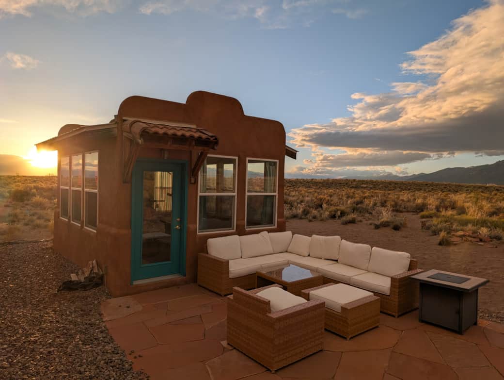 Patio Cottage with 360 Views