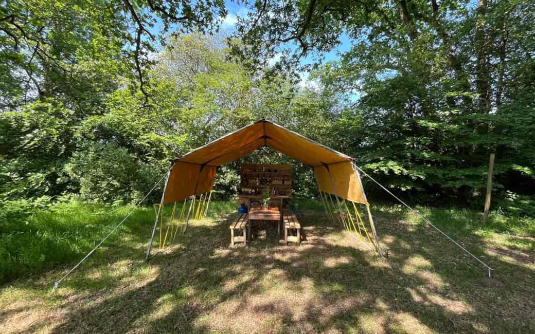Kitchen Tent Oak Tree Nook