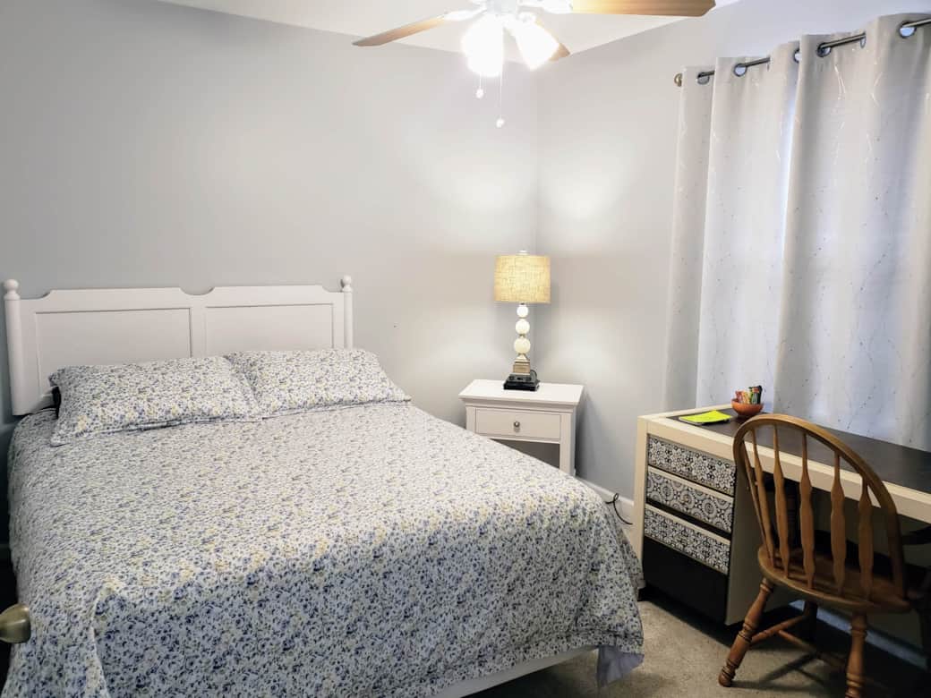 Master Bedroom. Queen size bed, bamboo linens, firm mattress