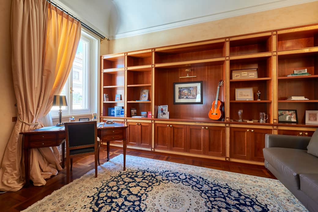 Private Office Private Office