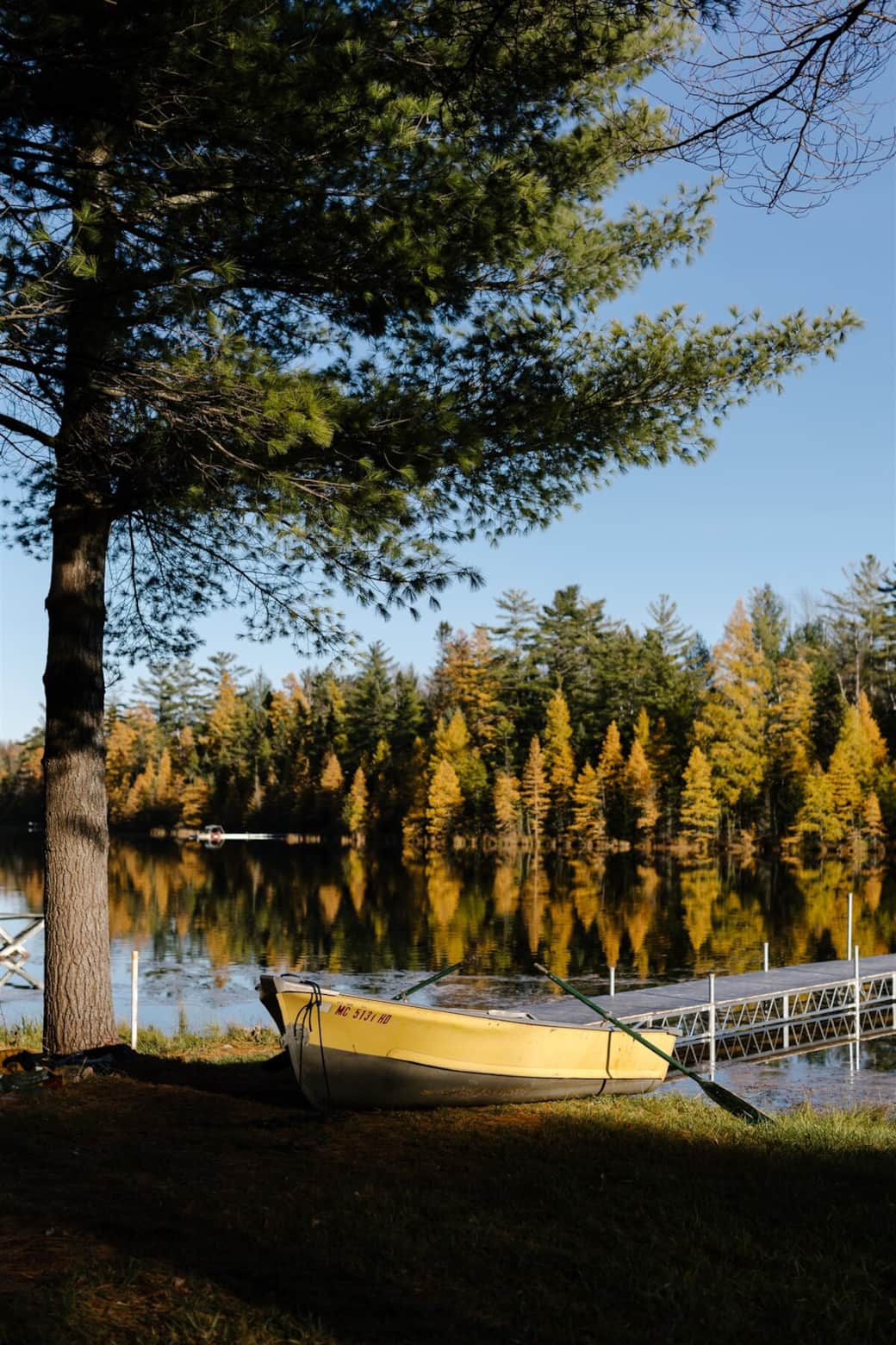 A row boat is available for all guests to use. Paddling around offers a refreshing escape and a chance to take in beautiful views. Perfect for a romantic or family adventure, the row boat adds an exciting element to the stay. A row boat is available for all guests to use. Paddling around offers a refreshing escape and a chance to take in beautiful views. Perfect for a romantic or family adventure, the row boat adds an exciting element to the stay.