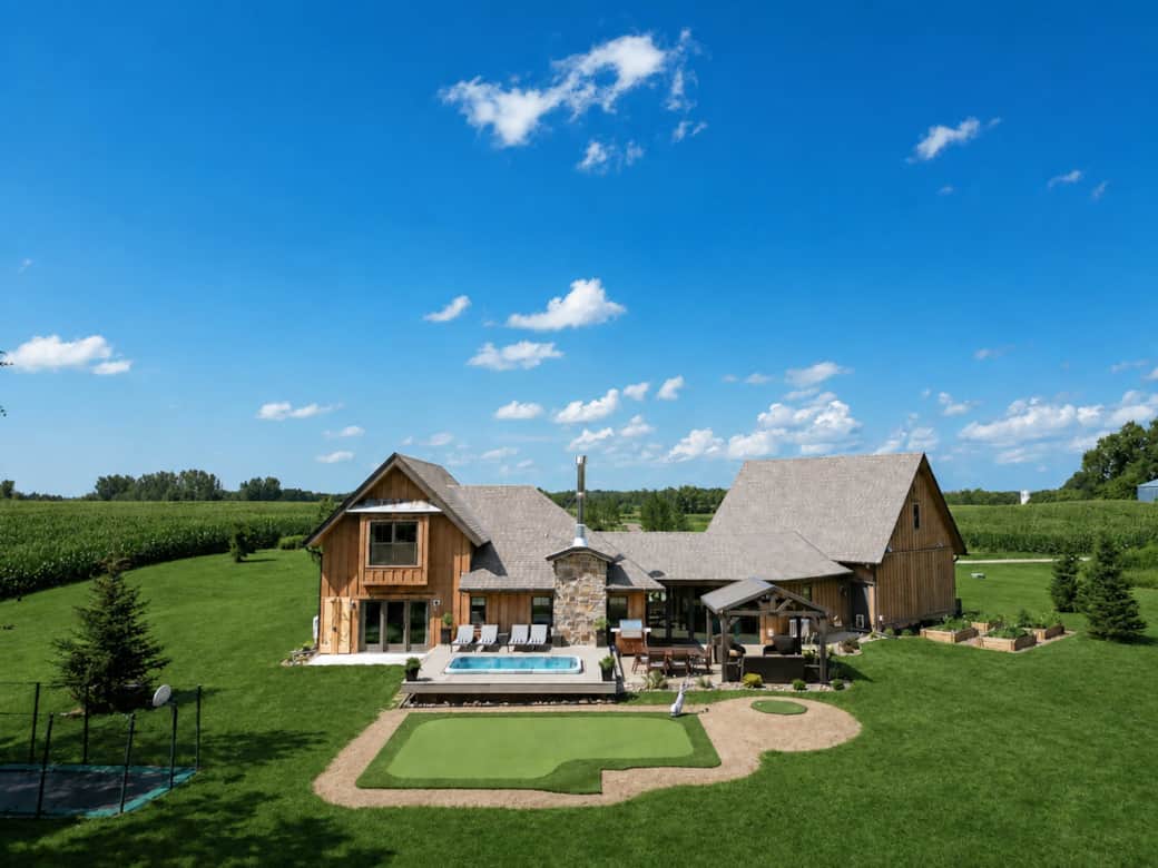 Enjoy all of the amenities the property has to offer Enjoy all of the amenities the property has to offer