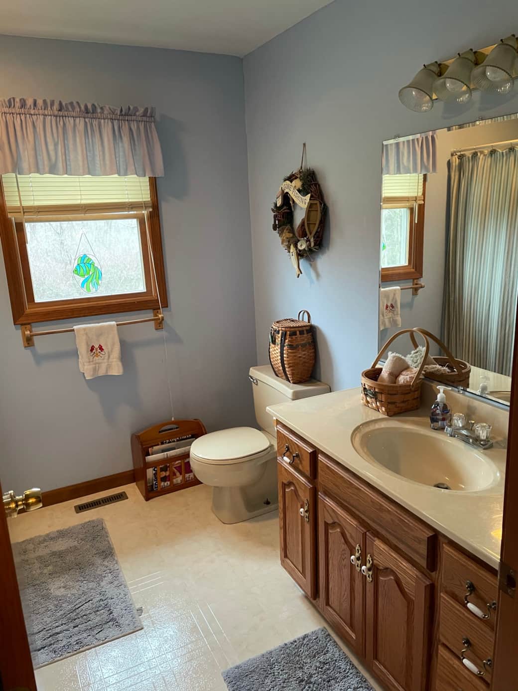 Full bath 2 - upper floor