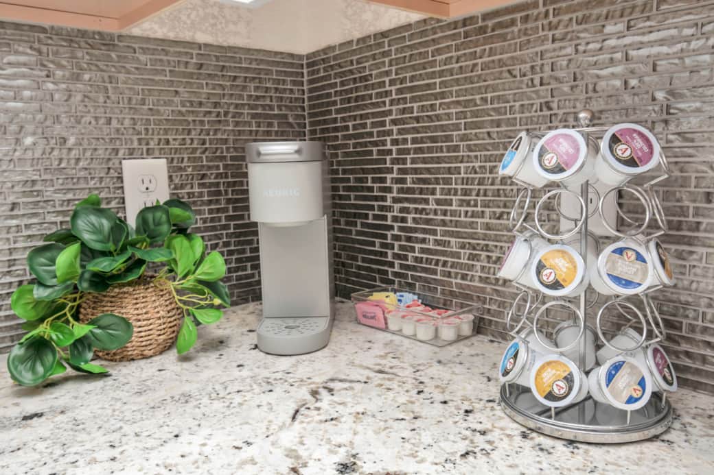 Coffee maker and coffee pods Coffee maker and coffee pods