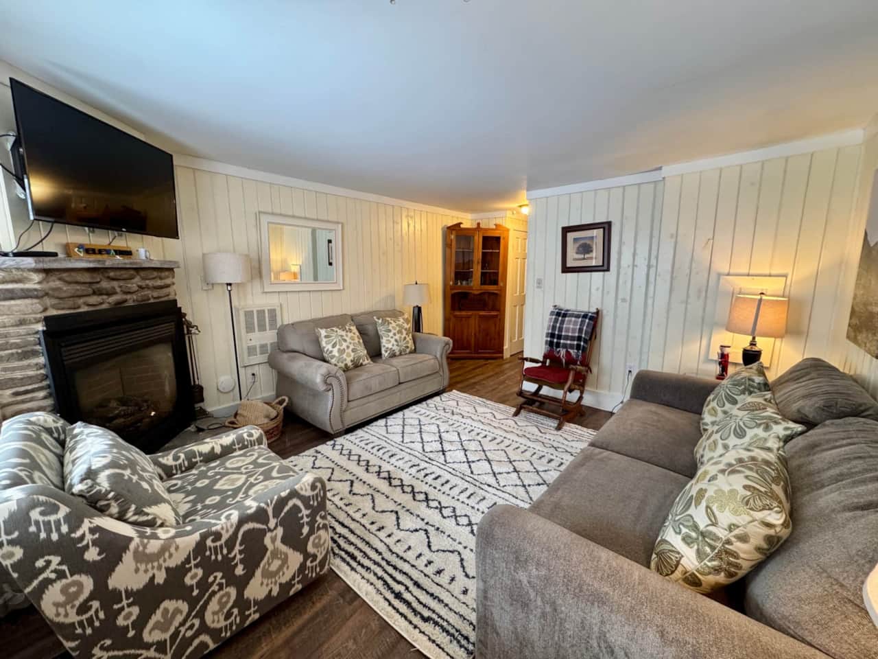 Elevation Vacation Rentals - Snowed Inn at Treetop