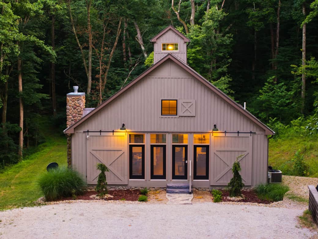 Welcome to Scout's Retreat - Hocking Hills Ohio's Luxury Barn Home