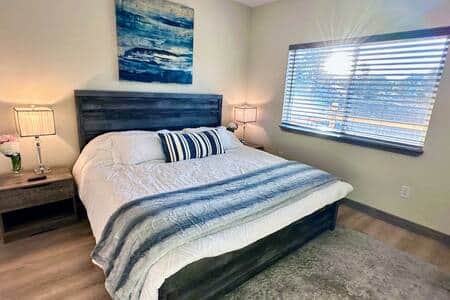 1st Primary Bedroom Downstairs - King Bed
1st Primary Bedroom Downstairs - King Bed