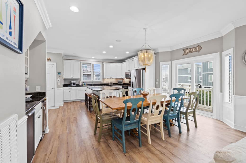 Large Dining Area seats 10
