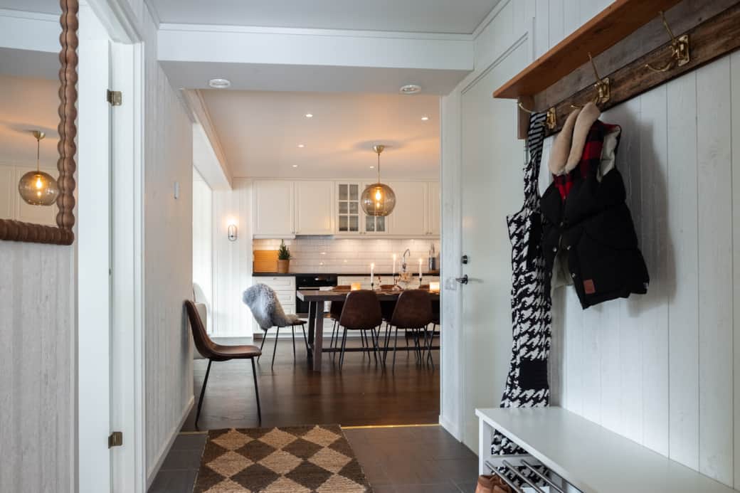 Spacious hallway for all guests.