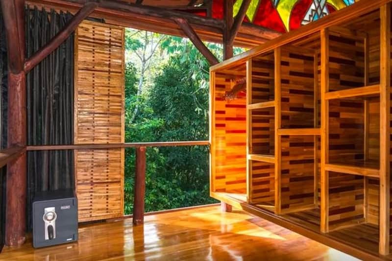 Closet with safe