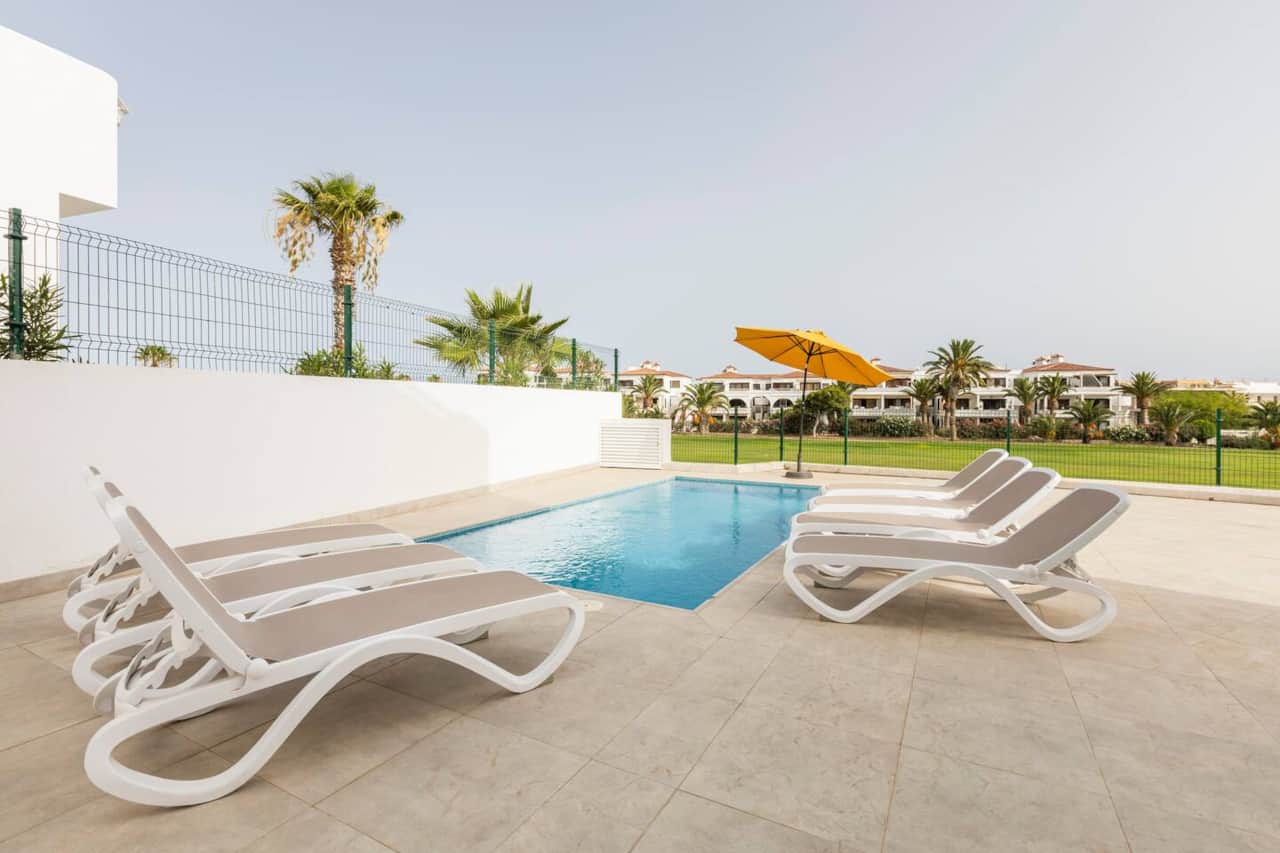 Pool (Outdoor)