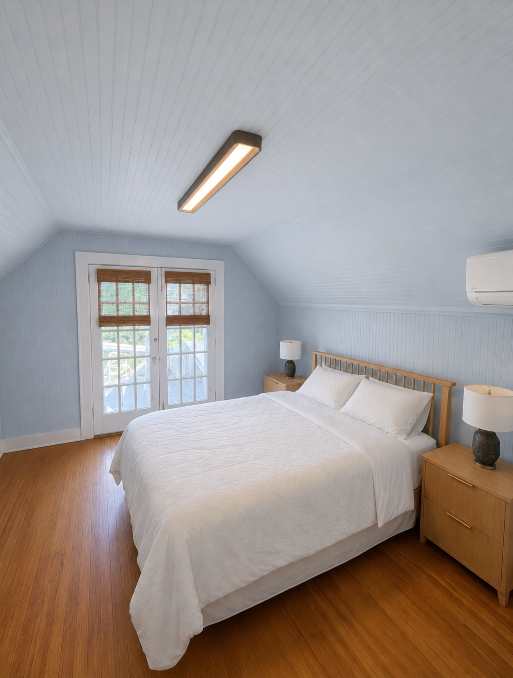Queen Bedroom with roof deck