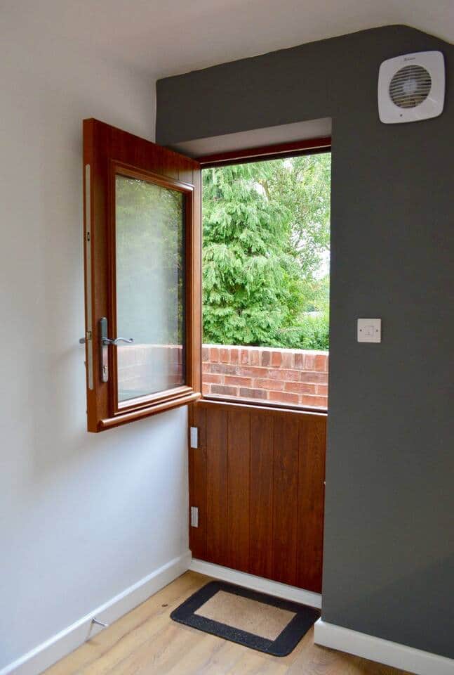 The Annex has its own private entrance so guests can come and go as you please. In warmer times it’s lovely to keep the stable door top open and let the outside in! The Annex has its own private entrance so guests can come and go as you please. In warmer times it’s lovely to keep the stable door top open and let the outside in!