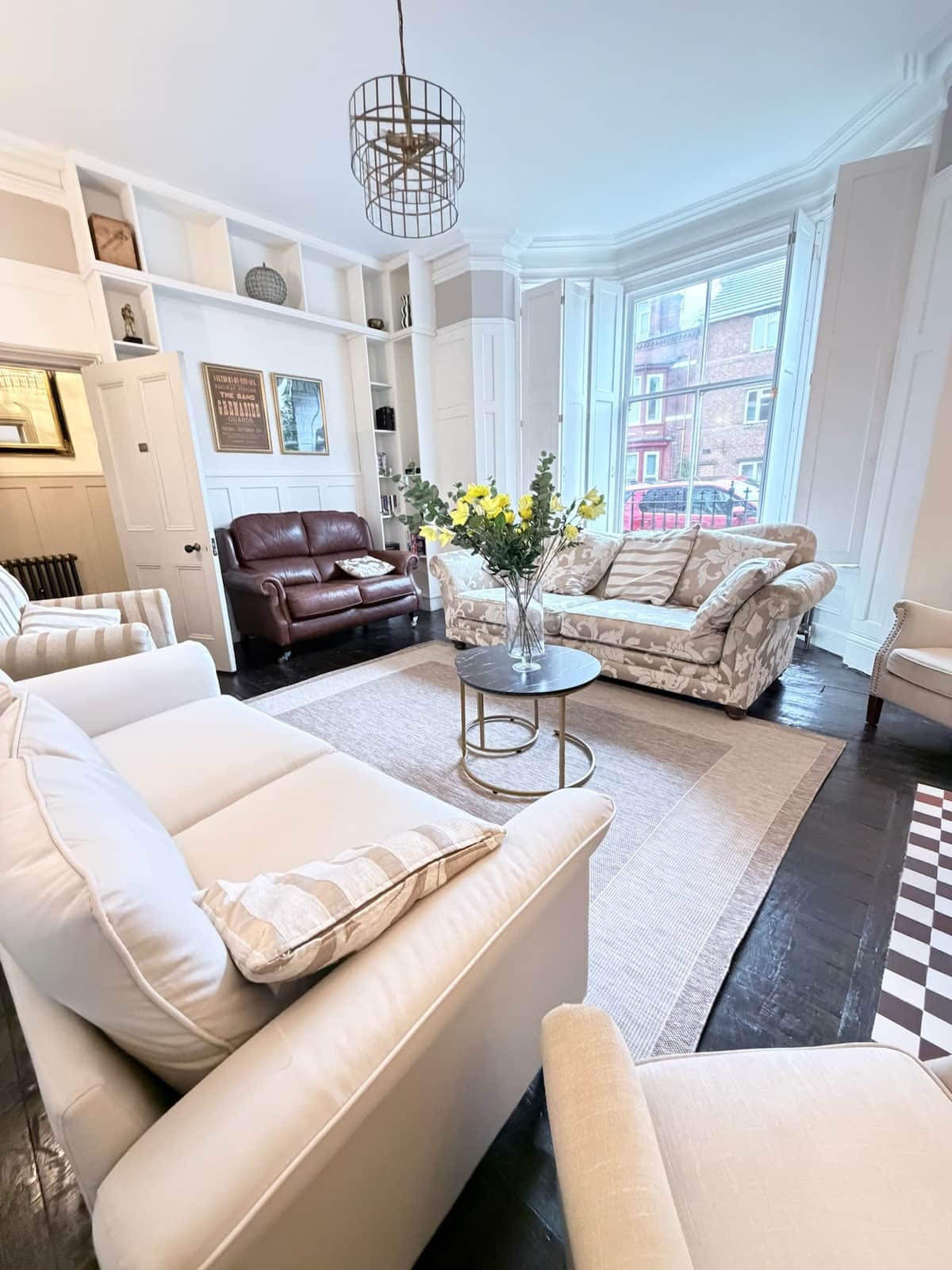 Spacious living room with plenty of games