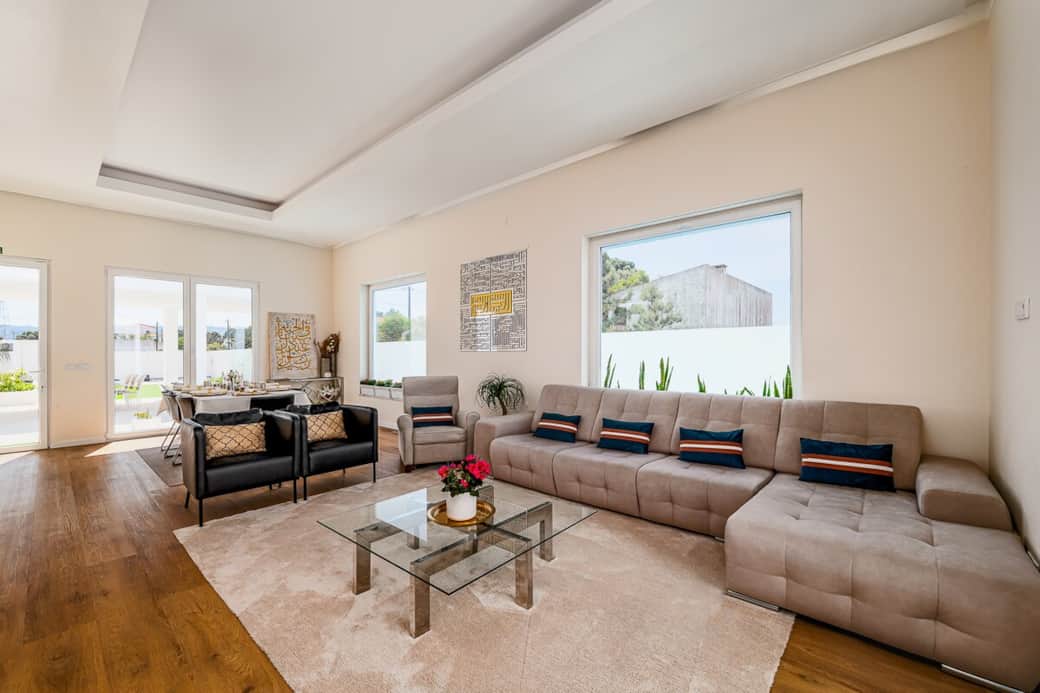 Sitting Room: Large TV, library of spiritual and self-growth books, and games for the family.